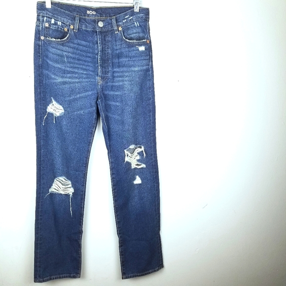 BDG Denim - BDG High Rise The Straight Distressed Jeans